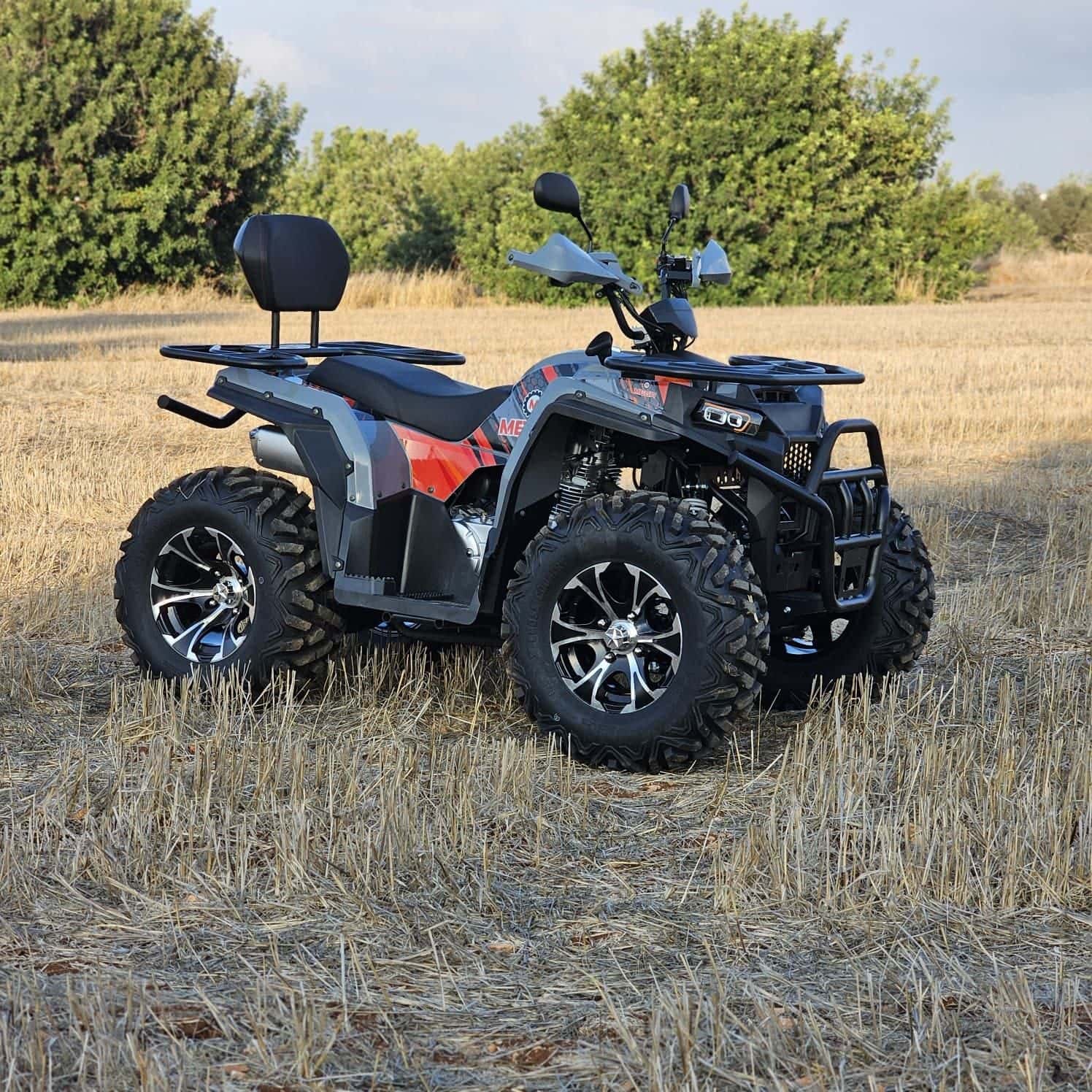 MEGA Blade 200 — 200 cc, ileri-geri otomatik, ayarlanabilir son hız