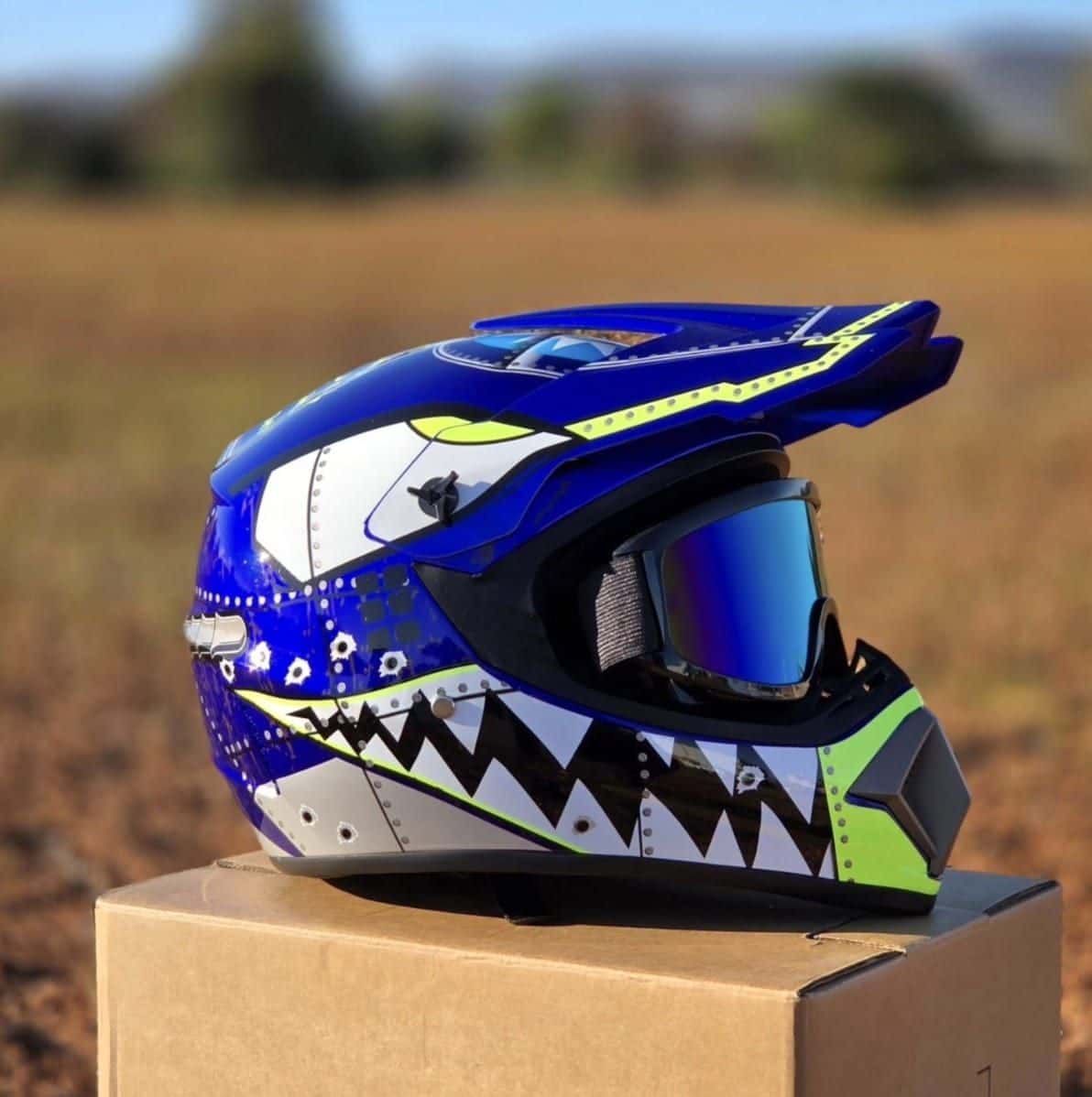 Gözlüklü Cross Kask — Gözlüğüyle birlikte, 5 farklı desen